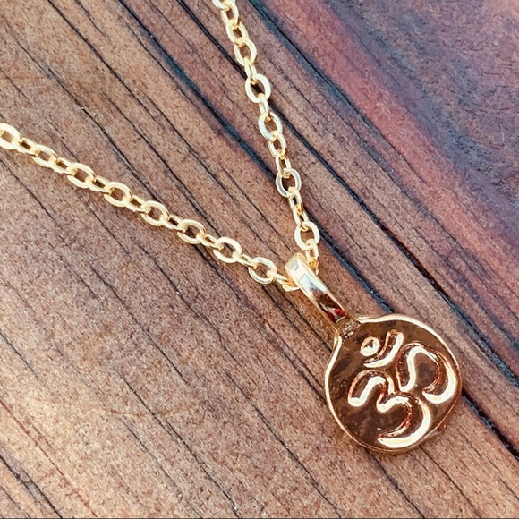 MIND, BODY, AND SPIRIT  ♡ Gift Necklace - Picture 4 of 6